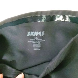 SKIMS core control shorts
